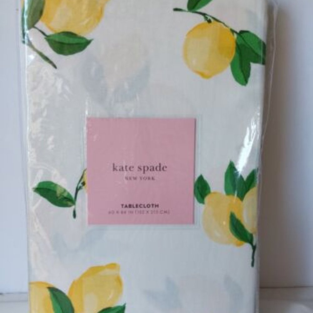 Kate Spade New York "Make Lemonade" 60" x 84" Lemon Tablecloth..New